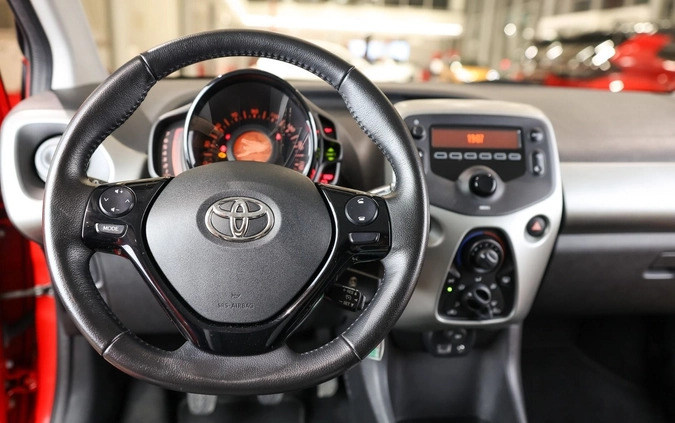 Toyota Aygo cena 38850 przebieg: 56102, rok produkcji 2015 z Świeradów-Zdrój małe 596